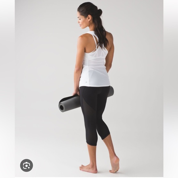 Lululemon Deep Breath Crop Leggings 21” with Mesh Back - Picture 2 of 8